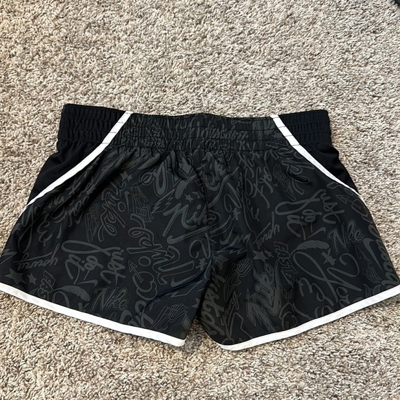 Nike Patterned Athletic Shorts - Picture 5 of 8